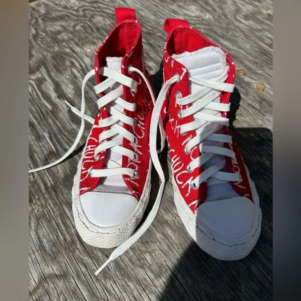 Converse UNT1TL3D Not‎ A Chuck Hi kids  Size 4 Shoes Red CTAS High Sneakers
